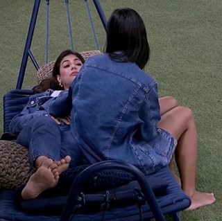 Mari Gonzalez feet photo thumbnail