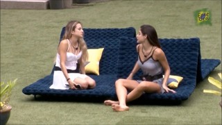 Mari Gonzalez feet photo thumbnail