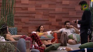 Mari Gonzalez feet photo thumbnail