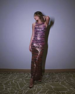 Mari Gonzalez feet photo thumbnail