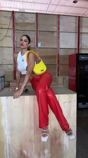 Mari Gonzalez feet photo thumbnail