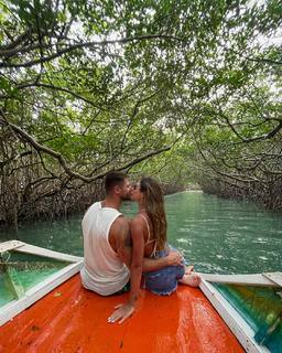 Mari Gonzalez feet photo thumbnail