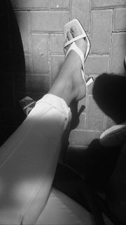Mari Gonzalez feet photo thumbnail