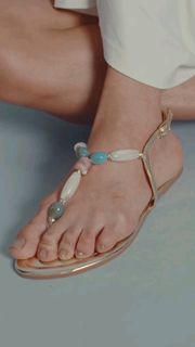 Mari Gonzalez feet photo thumbnail