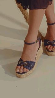 Mari Gonzalez feet photo thumbnail