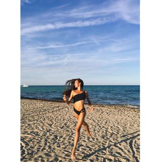 Maria Abashova feet photo thumbnail