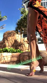 Maria Abashova feet photo thumbnail