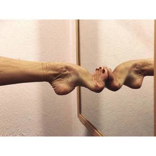 Maria Abashova feet photo thumbnail