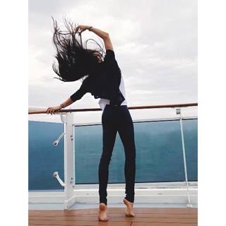 Maria Abashova feet photo thumbnail