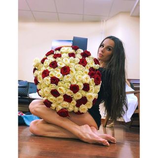 Maria Abashova feet photo thumbnail