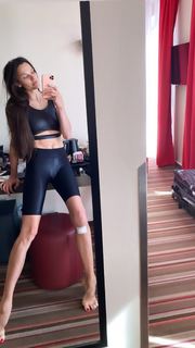 Maria Abashova feet photo thumbnail