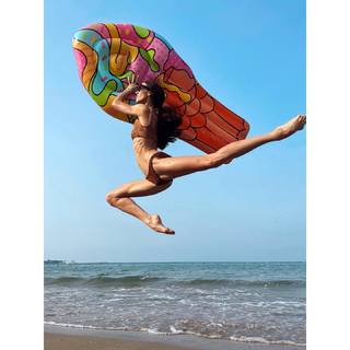 Maria Abashova feet photo thumbnail