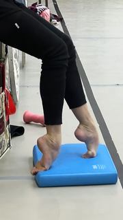 Maria Abashova feet photo thumbnail