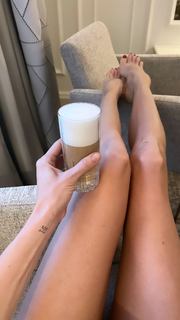 Maria Abashova feet photo thumbnail