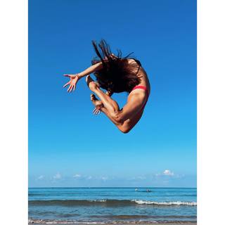 Maria Abashova feet photo thumbnail