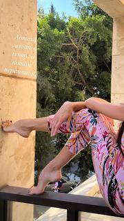 Maria Abashova feet photo thumbnail