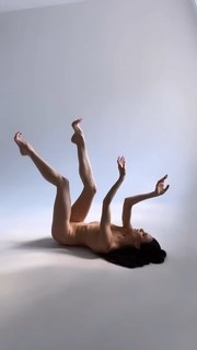 Maria Abashova feet photo thumbnail