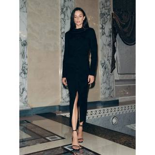 Maria Abashova feet photo thumbnail