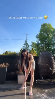 Maria Abashova feet photo thumbnail