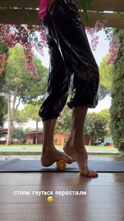 Maria Abashova feet photo thumbnail