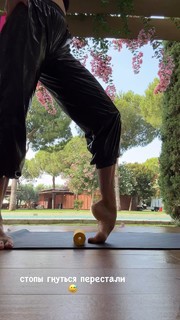 Maria Abashova feet photo thumbnail