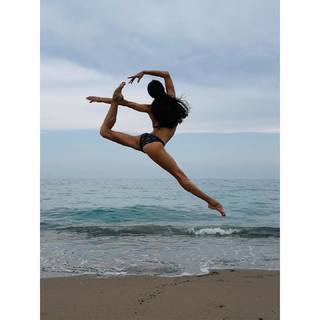 Maria Abashova feet photo thumbnail