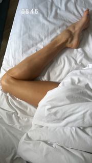 Maria Abashova feet photo thumbnail