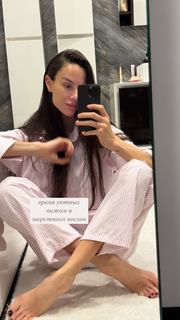 Maria Abashova feet photo thumbnail