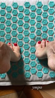 Maria Abashova feet photo thumbnail