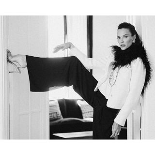 Maria Abashova feet photo thumbnail