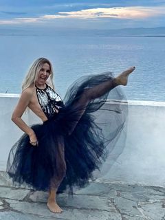 Maria Androutsou feet photo 3
