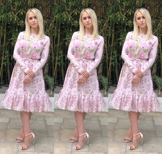 Maria Bakalova feet photo thumbnail