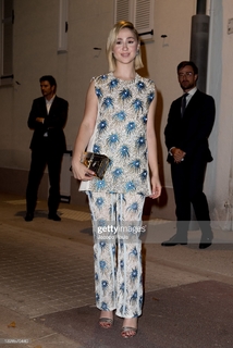 Maria Bakalova feet photo thumbnail