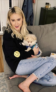 Maria Bakalova feet photo thumbnail