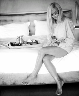 Maria Bakodimou feet photo thumbnail