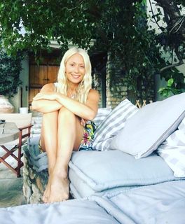 Maria Bakodimou feet photo thumbnail