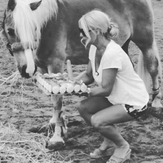Maria Bakodimou feet photo thumbnail
