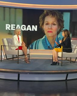 Maria Bartiromo feet photo thumbnail