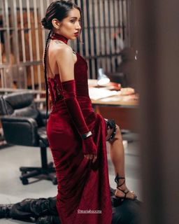 Maria Becerra feet photo thumbnail