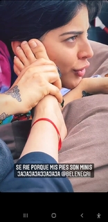 Maria Becerra feet photo thumbnail