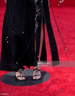 Maria Becerra feet photo thumbnail