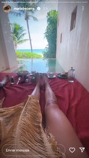 Maria Becerra feet photo thumbnail