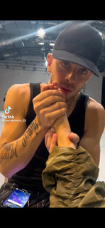 Maria Becerra feet photo thumbnail