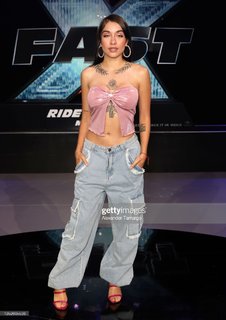 Maria Becerra feet photo thumbnail