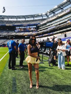 Maria Becerra feet photo 4