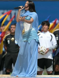 Maria Becerra feet photo 2