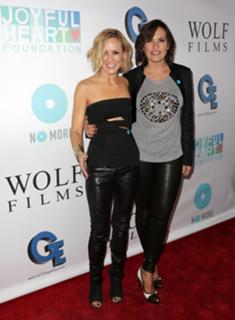 Maria Bello feet photo thumbnail