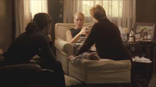 Maria Bello feet photo thumbnail