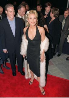 Maria Bello feet photo thumbnail
