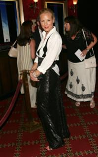 Maria Bello feet photo thumbnail